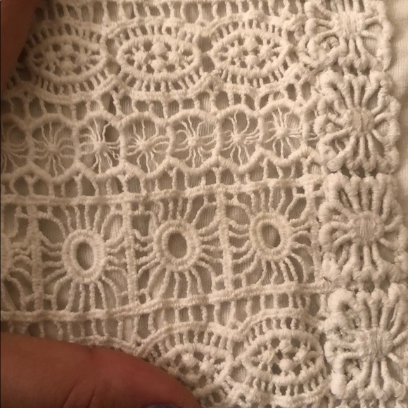 WHITE EMBELLISHED AMERICAN EAGLE TOP - Picture 2 of 3